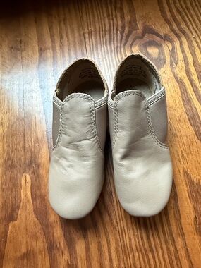 Capezio EJ2 EM Kids Tan Leather Dance Jazz Shoes Carmel Color